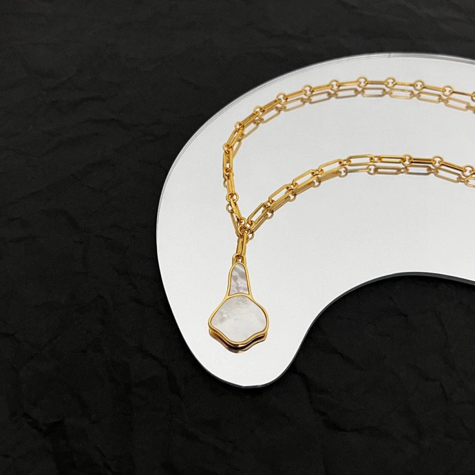 Stylish Loewe Necklaces 212582