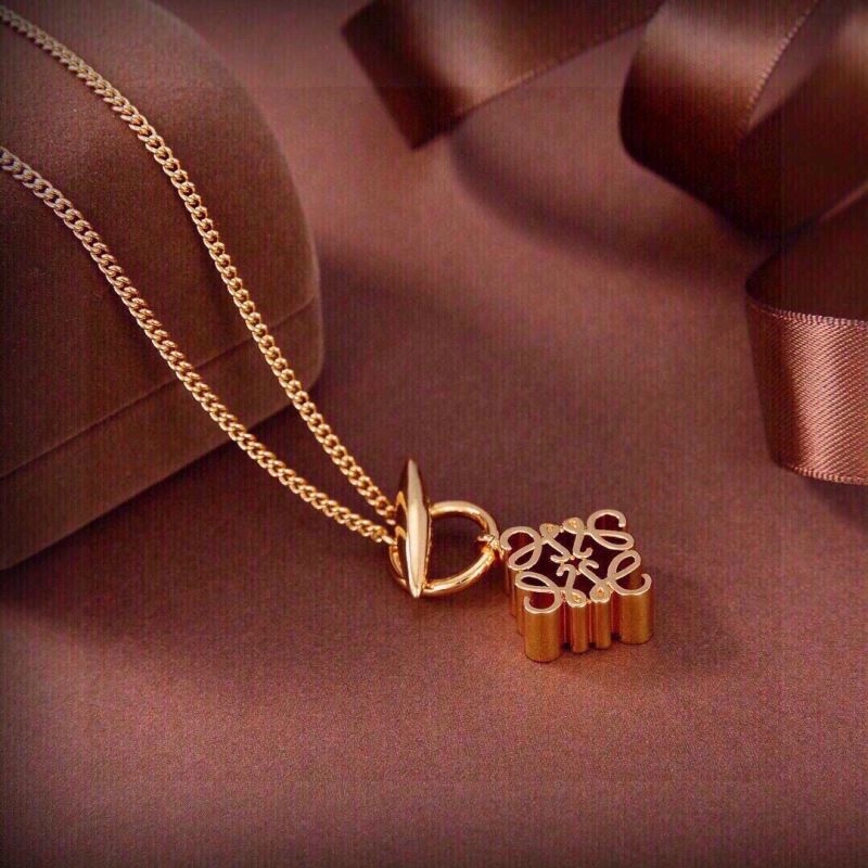 Sporty Loewe Necklaces 211928