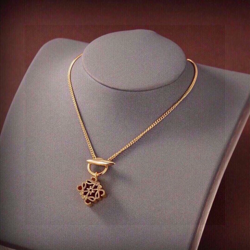 Sporty Loewe Necklaces 211928