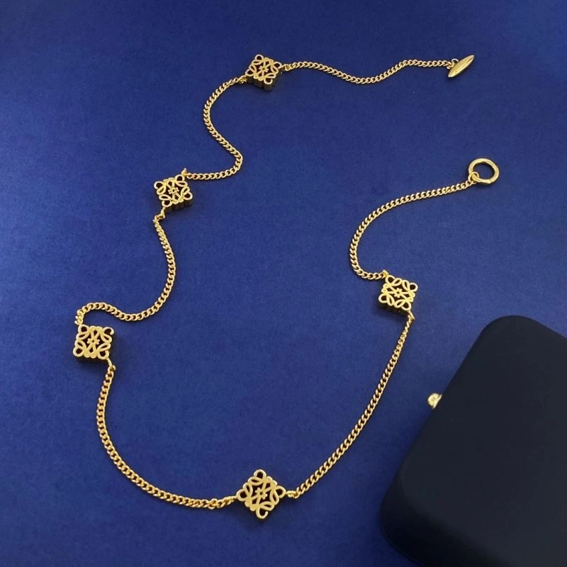 Loewe Necklaces Compact 211183