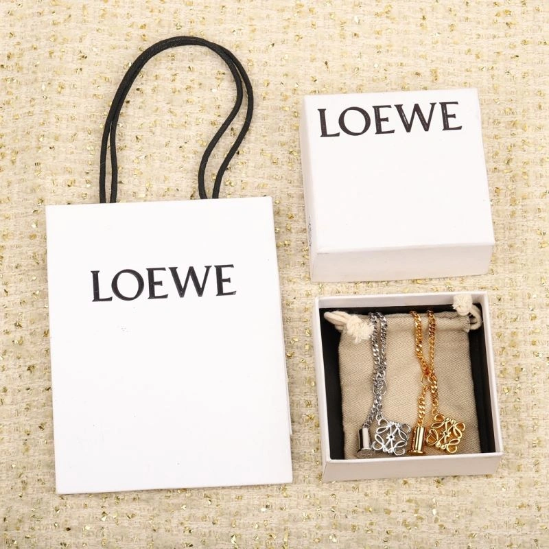Minimalist Loewe Necklaces 211166