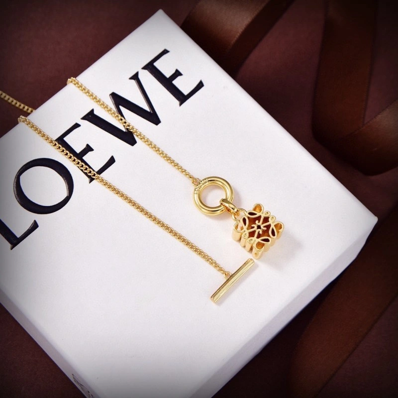 Loewe Necklaces Classic 207896