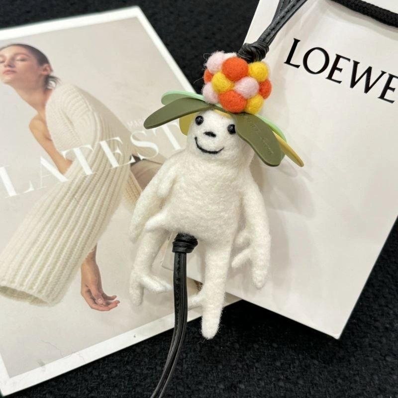 UrbanChic Loewe Ornaments 269548