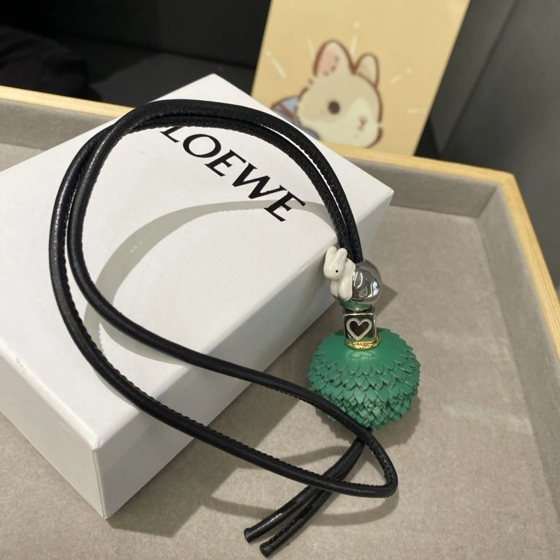 WellDesigned Loewe Ornaments 269519