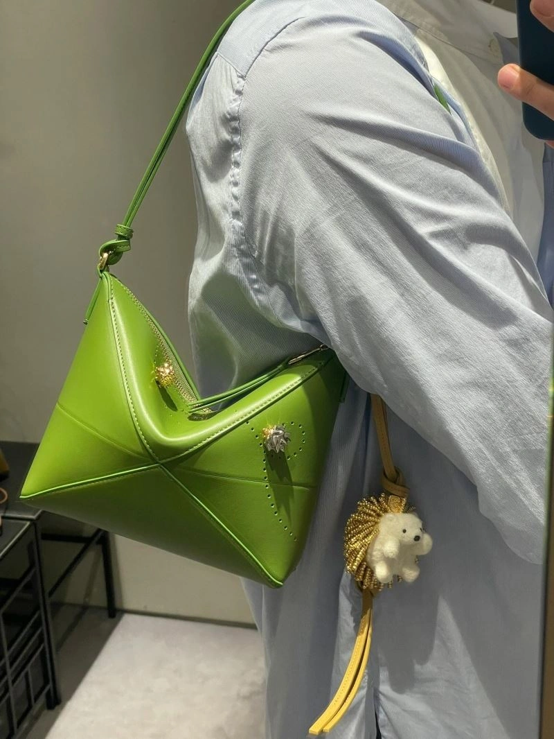 Efficient Loewe Ornaments 269706