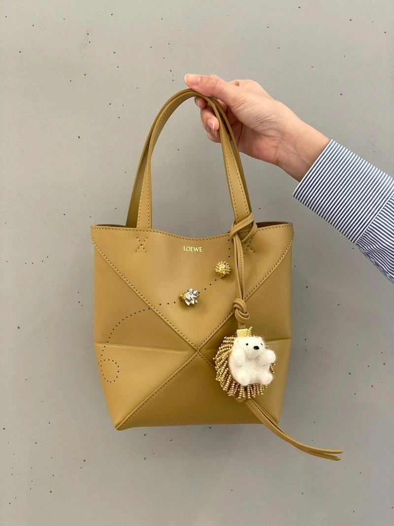 Efficient Loewe Ornaments 269706