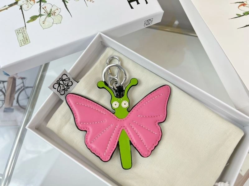 Resilient Loewe Ornaments 269409
