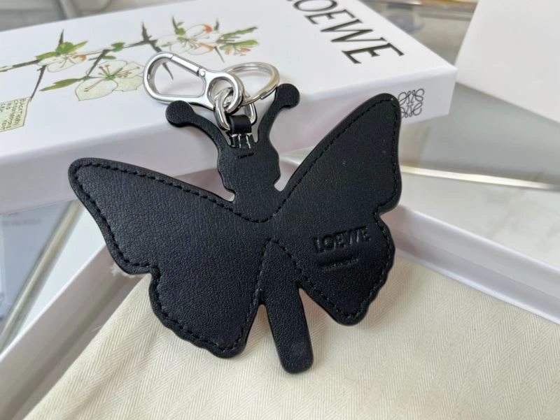 Resilient Loewe Ornaments 269409