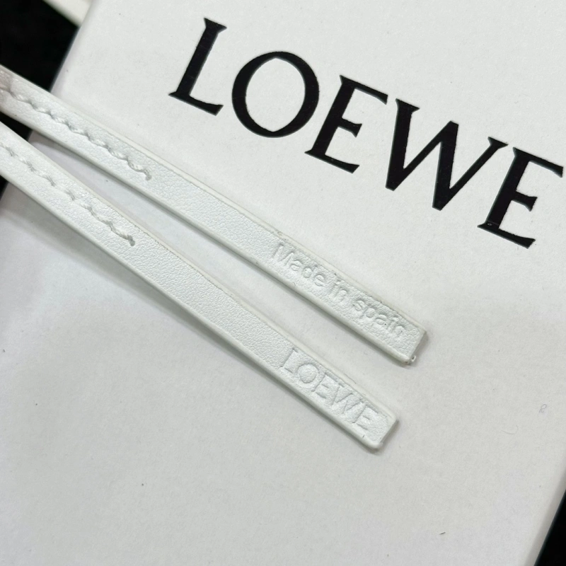 Attractive Loewe Ornaments 269617