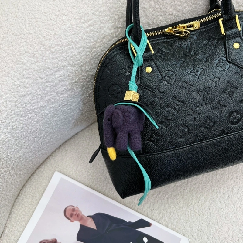 Versatile Loewe Ornaments 269612