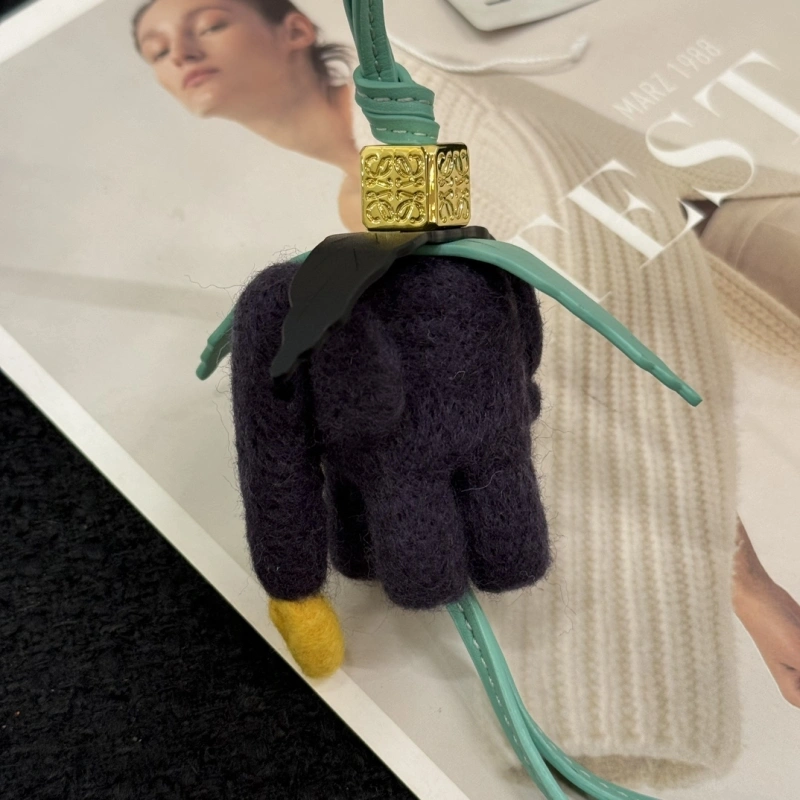 Versatile Loewe Ornaments 269612