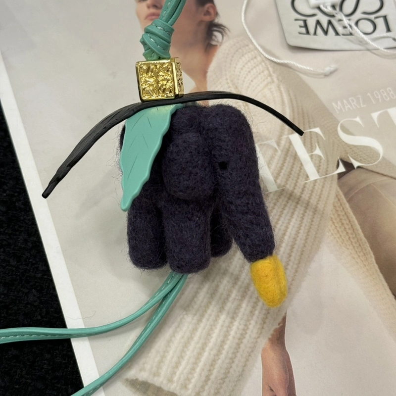 Versatile Loewe Ornaments 269612