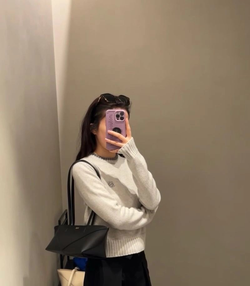 Sleek Loewe Paseo Bags 77387