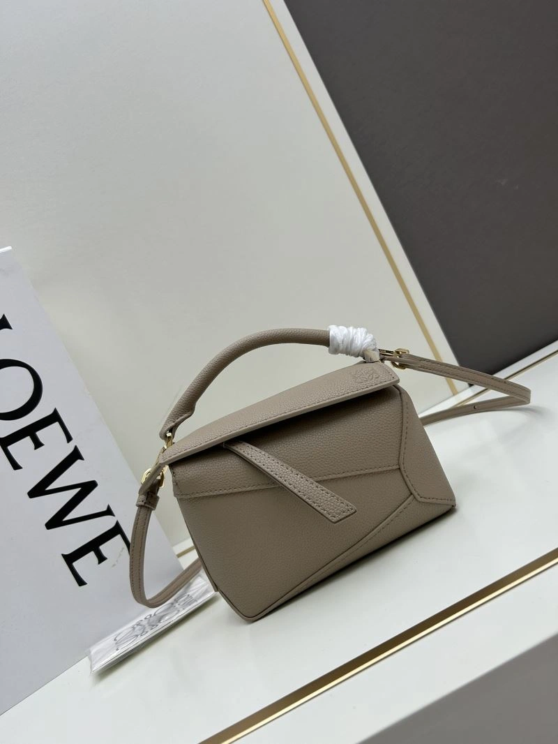 Minimalist Loewe Puzzle Bags 83751