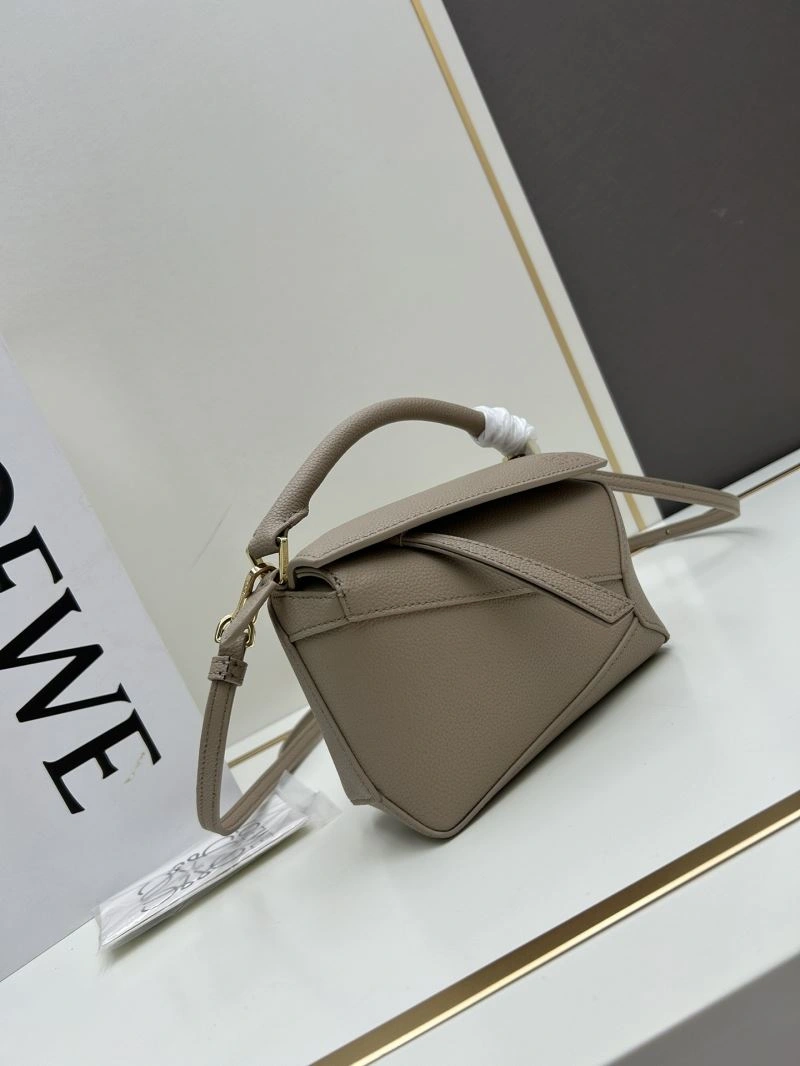 Minimalist Loewe Puzzle Bags 83751