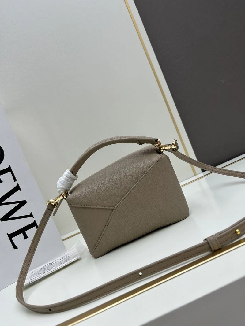 Minimalist Loewe Puzzle Bags 83751