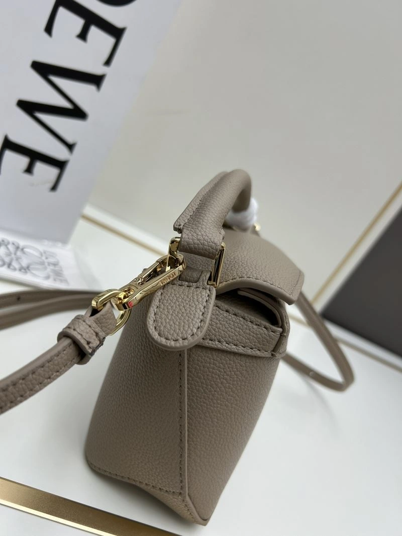 Minimalist Loewe Puzzle Bags 83751