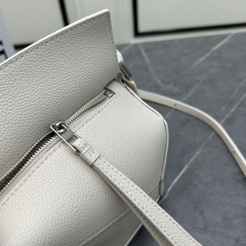 Modern Loewe Puzzle Bags 83708