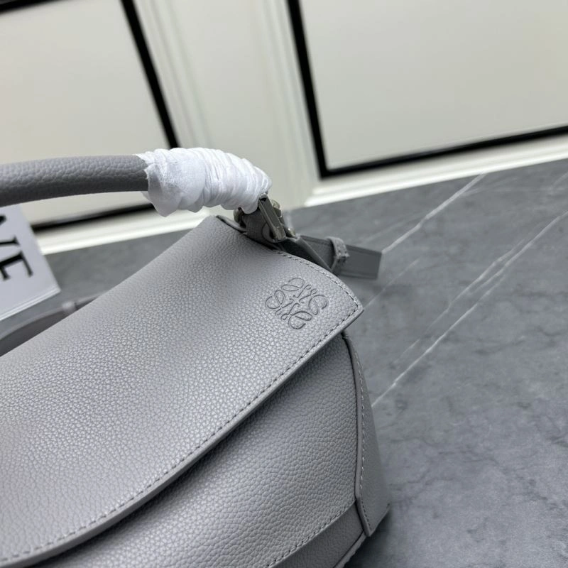 Sleek Loewe Puzzle Bags 83701