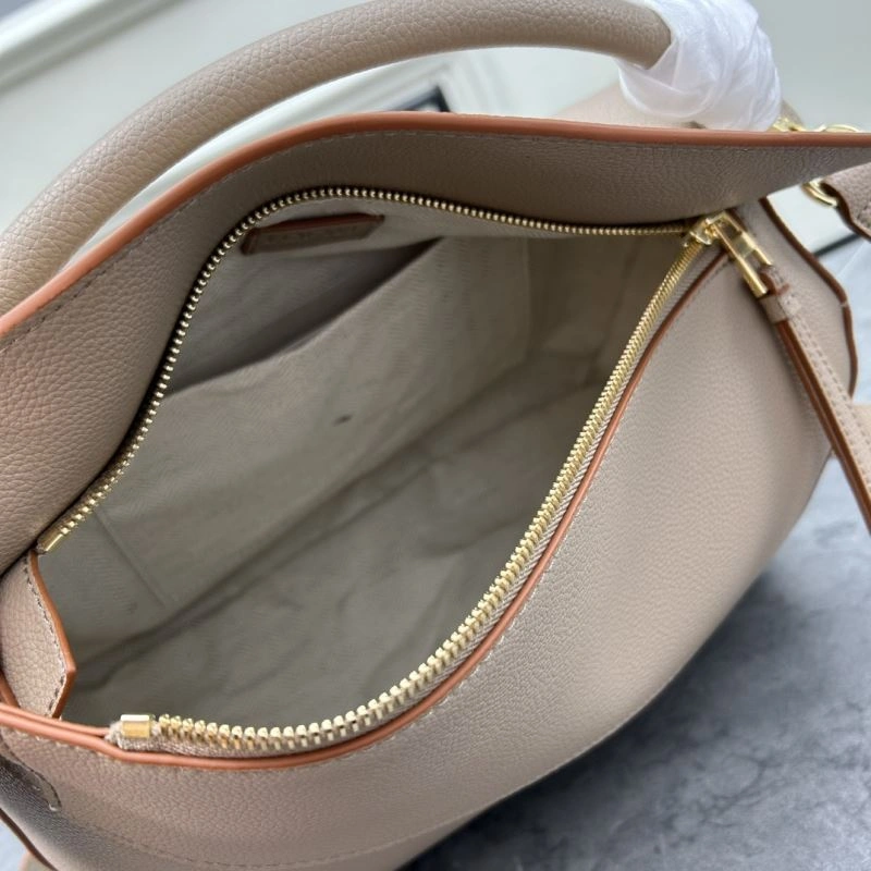 Packable Loewe Puzzle Bags 83692