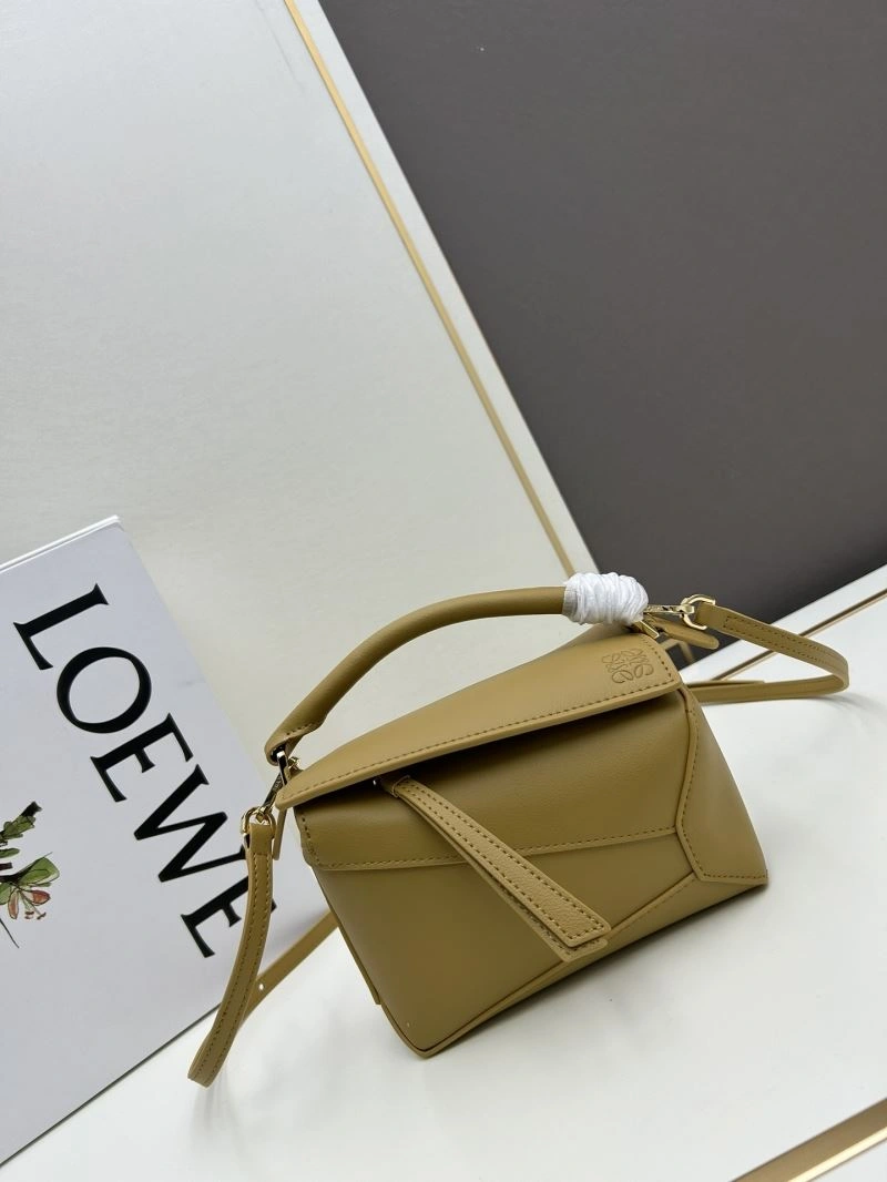 UrbanChic Loewe Puzzle Bags 83681