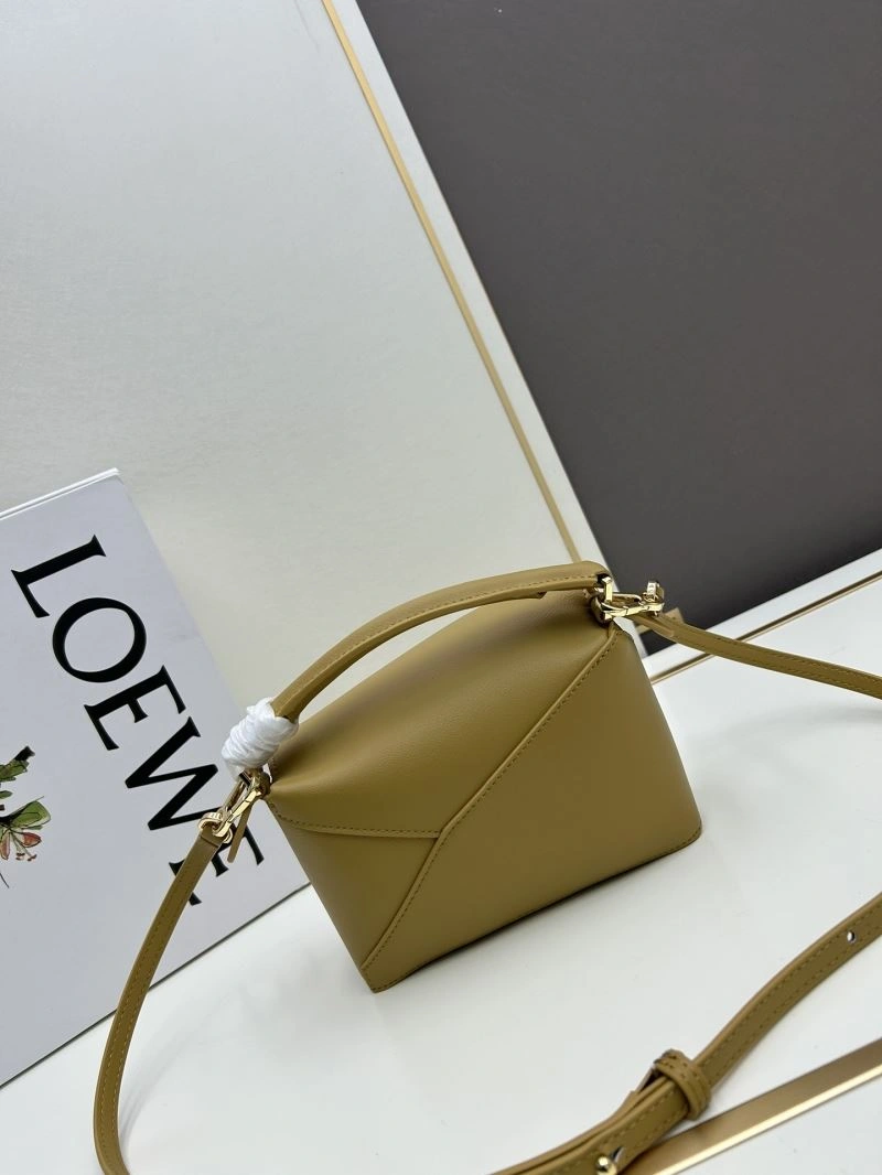 UrbanChic Loewe Puzzle Bags 83681