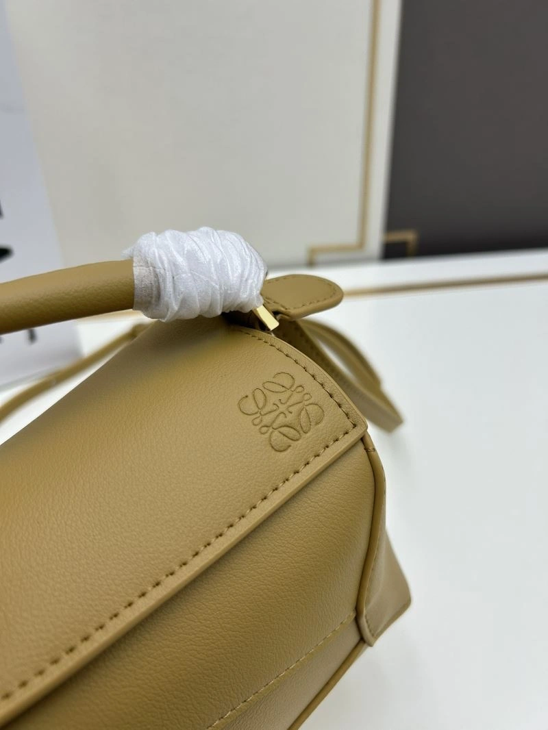 UrbanChic Loewe Puzzle Bags 83681