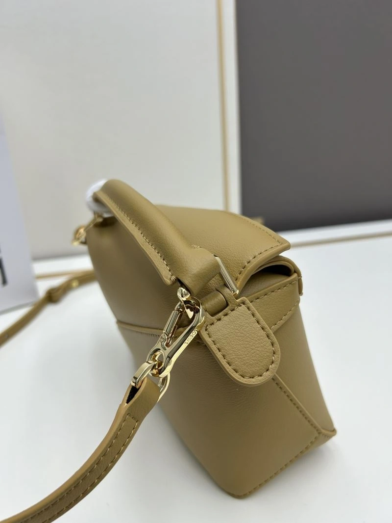UrbanChic Loewe Puzzle Bags 83681