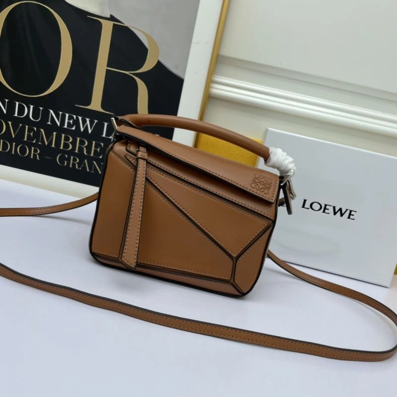 Packable Loewe Puzzle Bags 83758