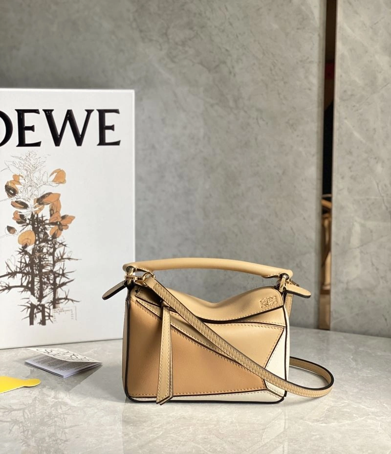 Contemporary Loewe Puzzle Bags 58408