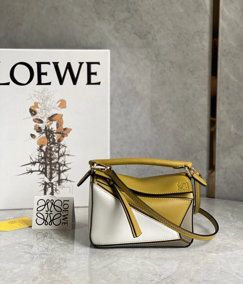 Versatile Loewe Puzzle Bags 58396