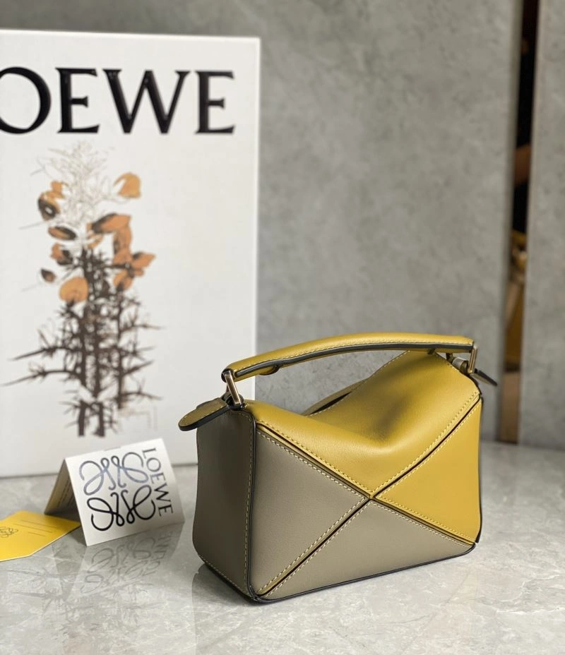 Versatile Loewe Puzzle Bags 58396