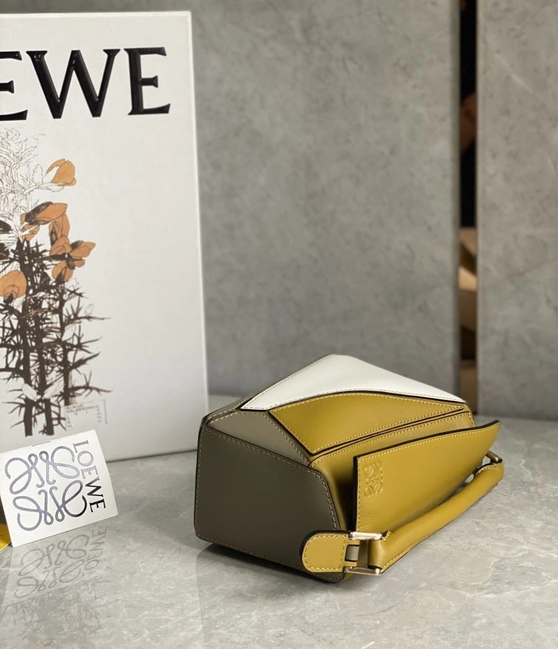 Versatile Loewe Puzzle Bags 58396
