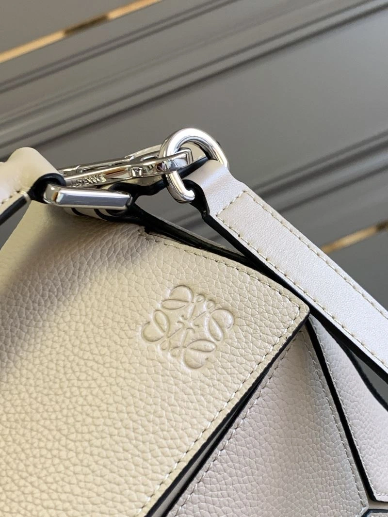 Durable Loewe Puzzle Bags 77384