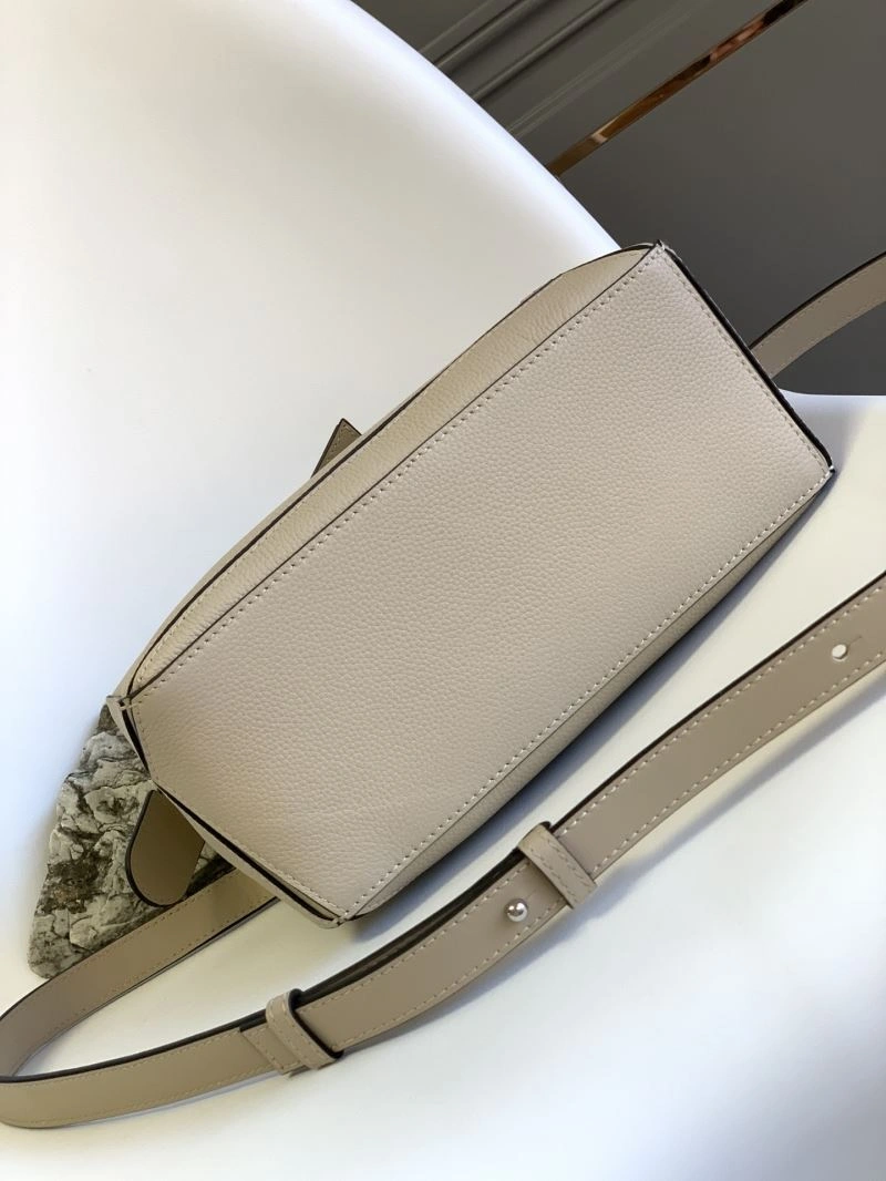 Durable Loewe Puzzle Bags 77384