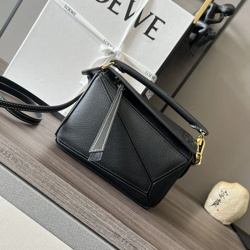 Effortless Loewe Puzzle Bags 77357