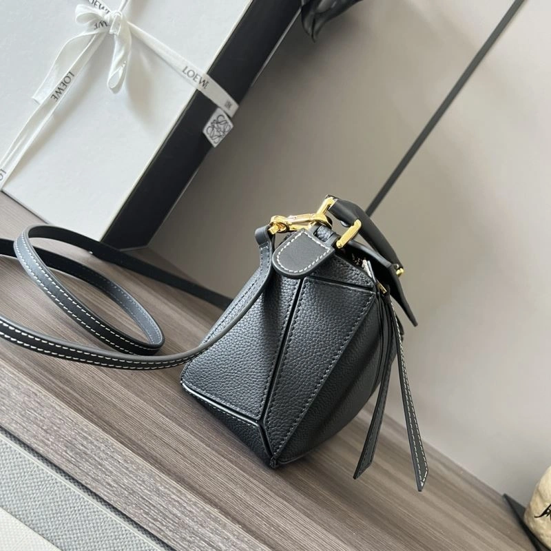Effortless Loewe Puzzle Bags 77357