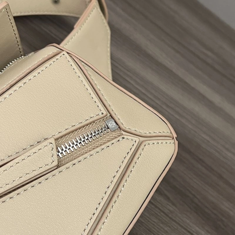 Contemporary Loewe Puzzle Bags 77338