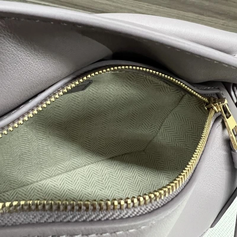 SmoothTexture Loewe Puzzle Bags 73317