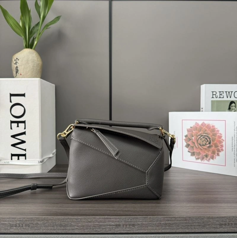 Supportive Loewe Puzzle Bags 73304