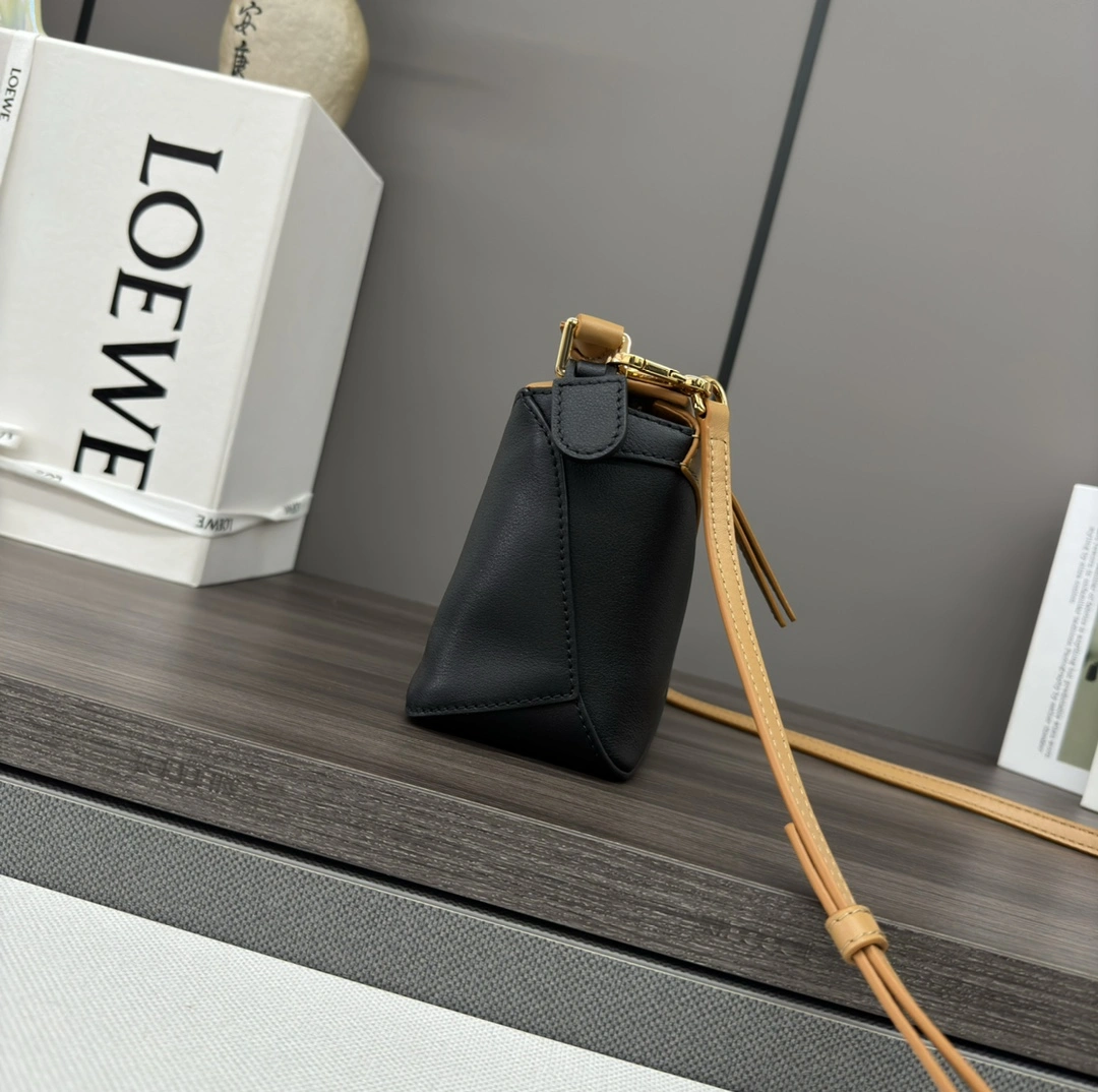 Sustainable Loewe Puzzle Bags 72126