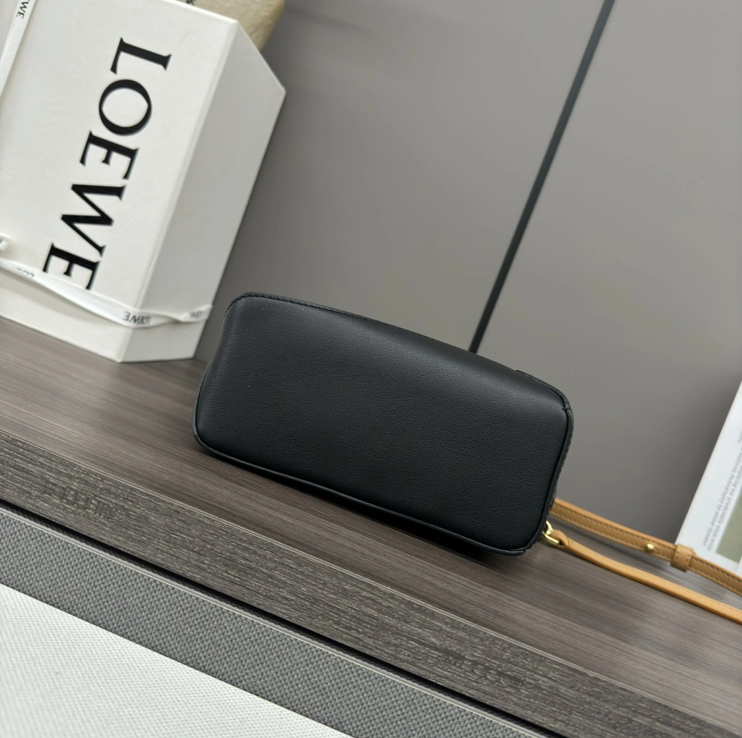 Sustainable Loewe Puzzle Bags 72126