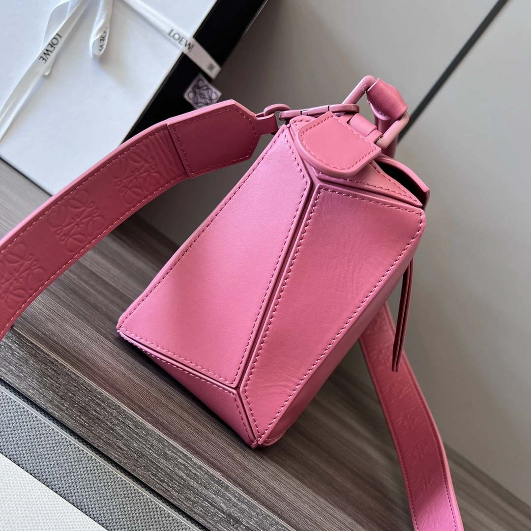 Stretchable Loewe Puzzle Bags 72124