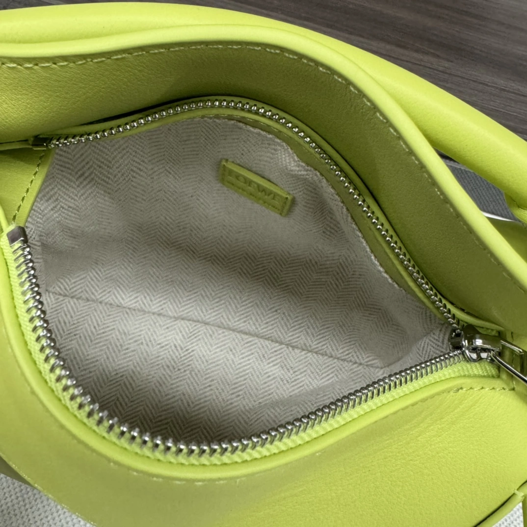 Resilient Loewe Puzzle Bags 72114