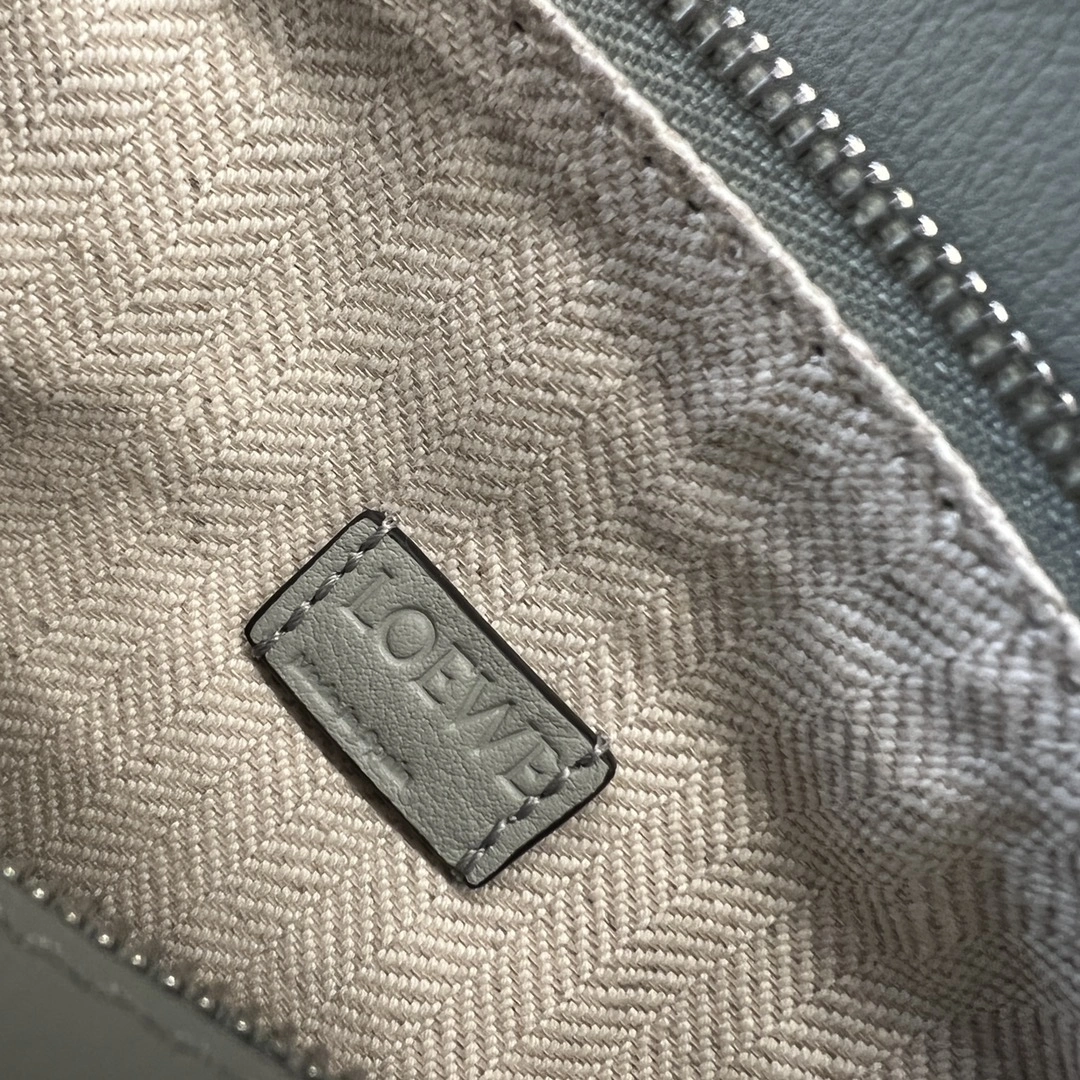 Practical Loewe Puzzle Bags 72138