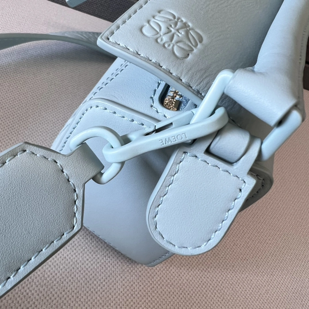 UrbanChic Loewe Puzzle Bags 72106