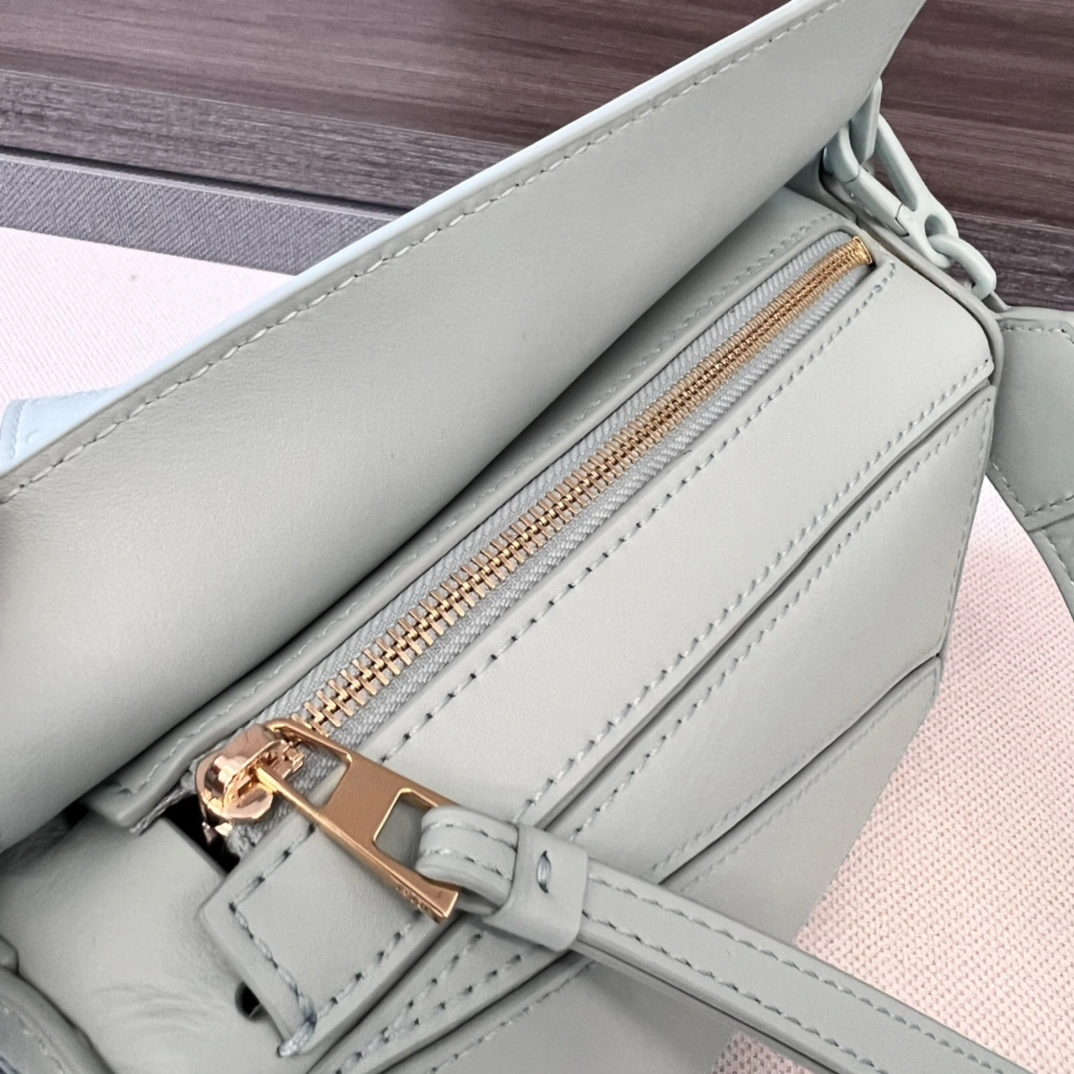 UrbanChic Loewe Puzzle Bags 72106