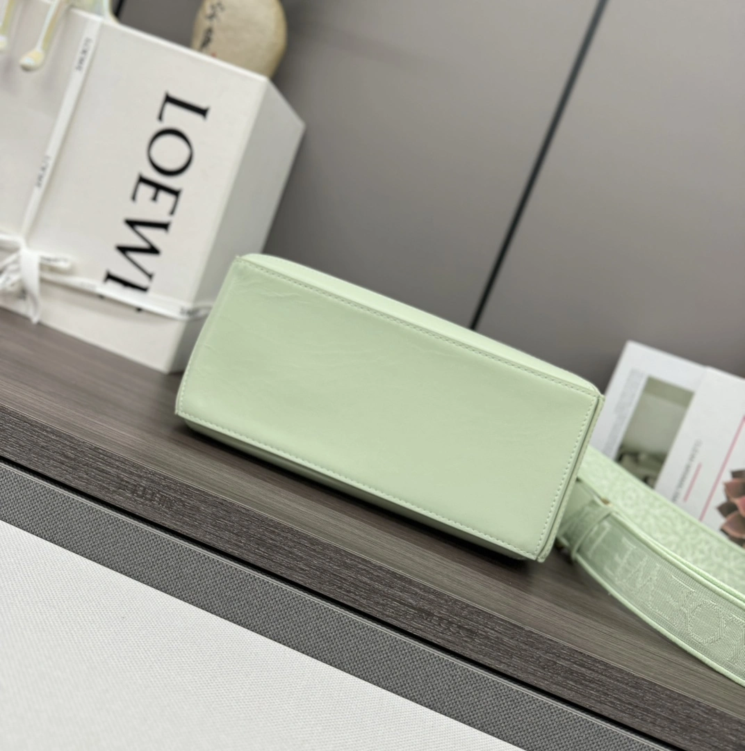 Loewe Puzzle Bags Neat 72108