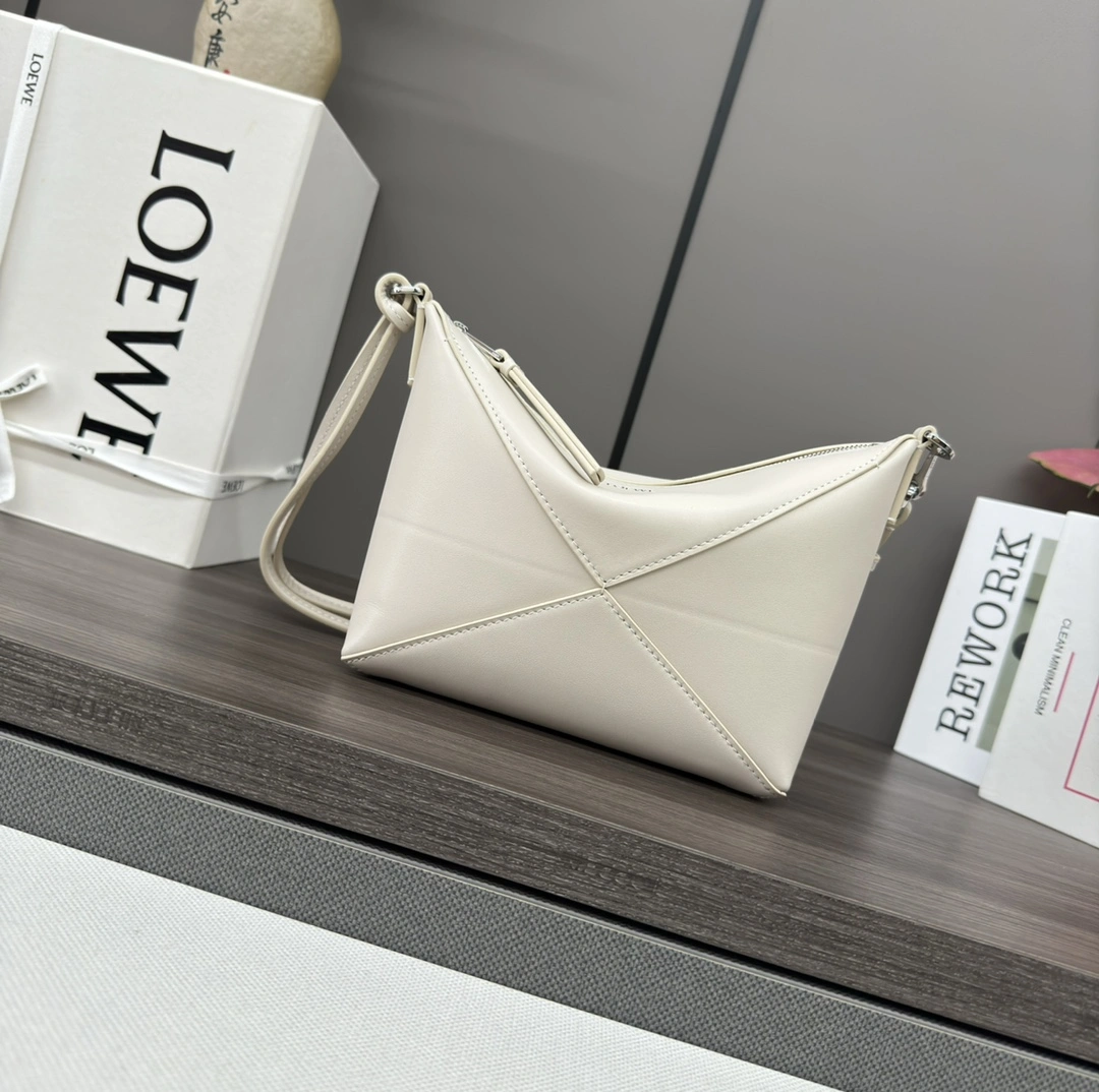 Loewe Puzzle Bags FashionForward 72096