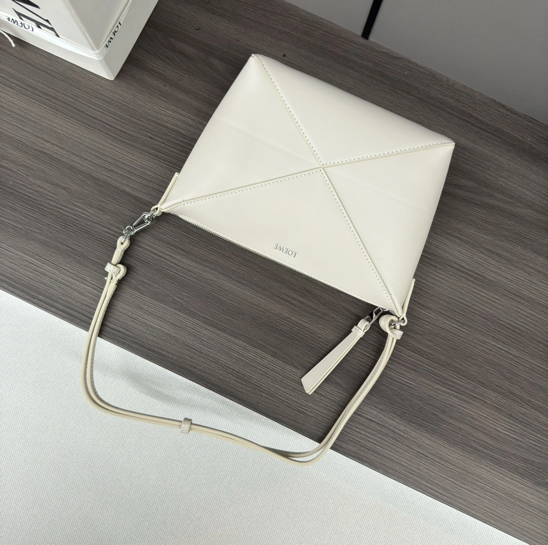 Loewe Puzzle Bags FashionForward 72096